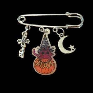Rin's Unique Boutique - Half Off Halloween - Safety Pin - Charms